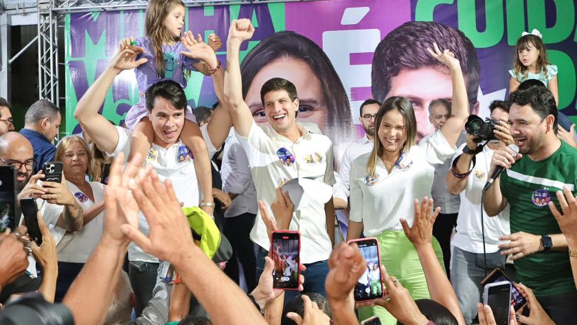 Ao lado de João Campos, Doutora Flávia de Nadegi inaugura comitê com grande festa no Recife